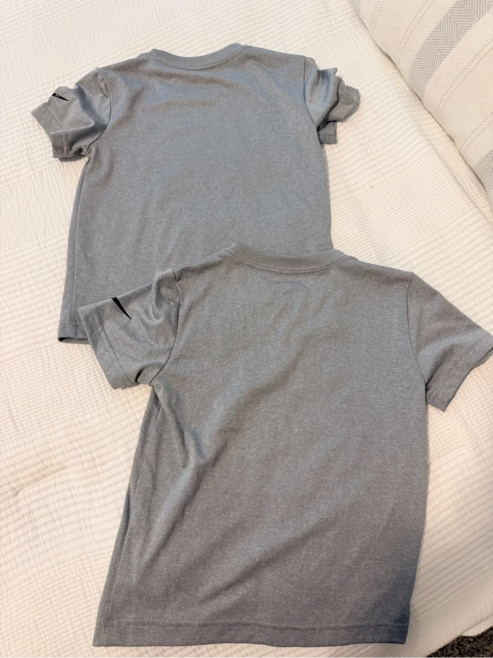 2 Nike Gray Youth 'JUST DO IT.' Short Sleeve Tee with Black Graphic